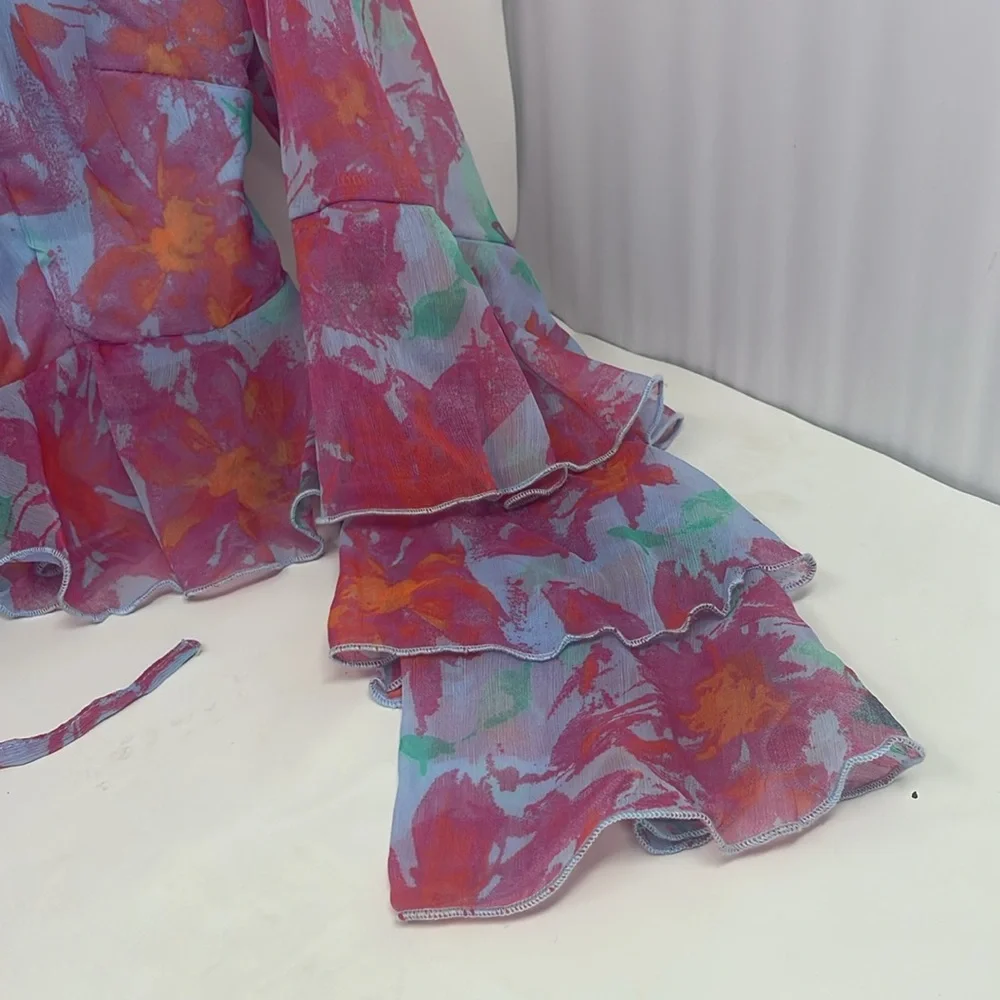 Indulge Tie-Front Ruffle Sleeve Multicolor Floral Blouse Size X-Large Brand New - Picture 7 of 12